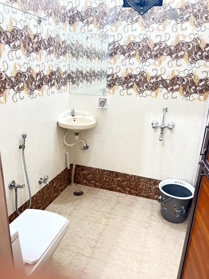 The Orchid Villa Homestay - Walkable Distance From Taj Mahal Agra  Εξωτερικό φωτογραφία