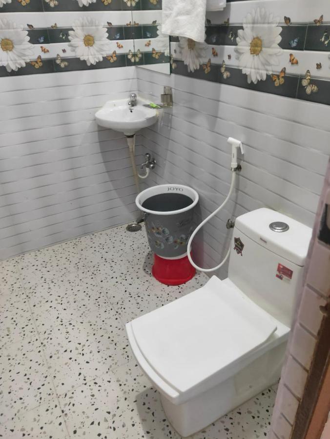 The Orchid Villa Homestay - Walkable Distance From Taj Mahal Agra  Εξωτερικό φωτογραφία