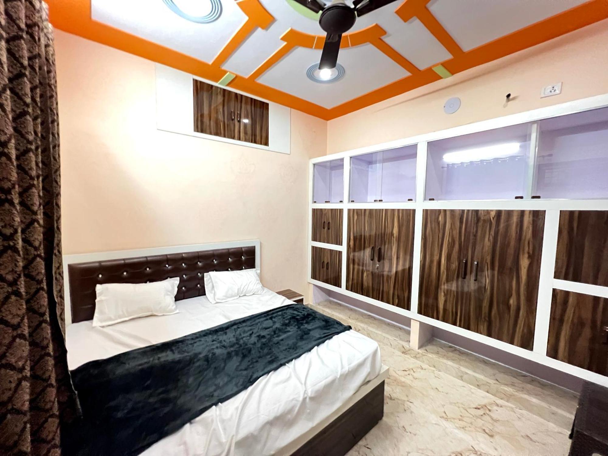 The Orchid Villa Homestay - Walkable Distance From Taj Mahal Agra  Εξωτερικό φωτογραφία